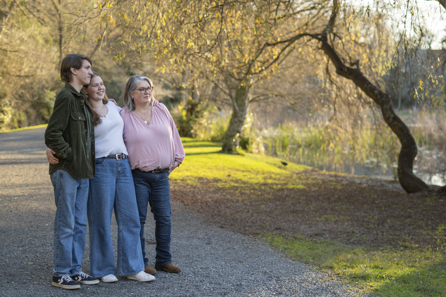 A lifestyle family portrait photo taken by Te Awamutu, Waikato based photographer Donna from Donna May Photography.